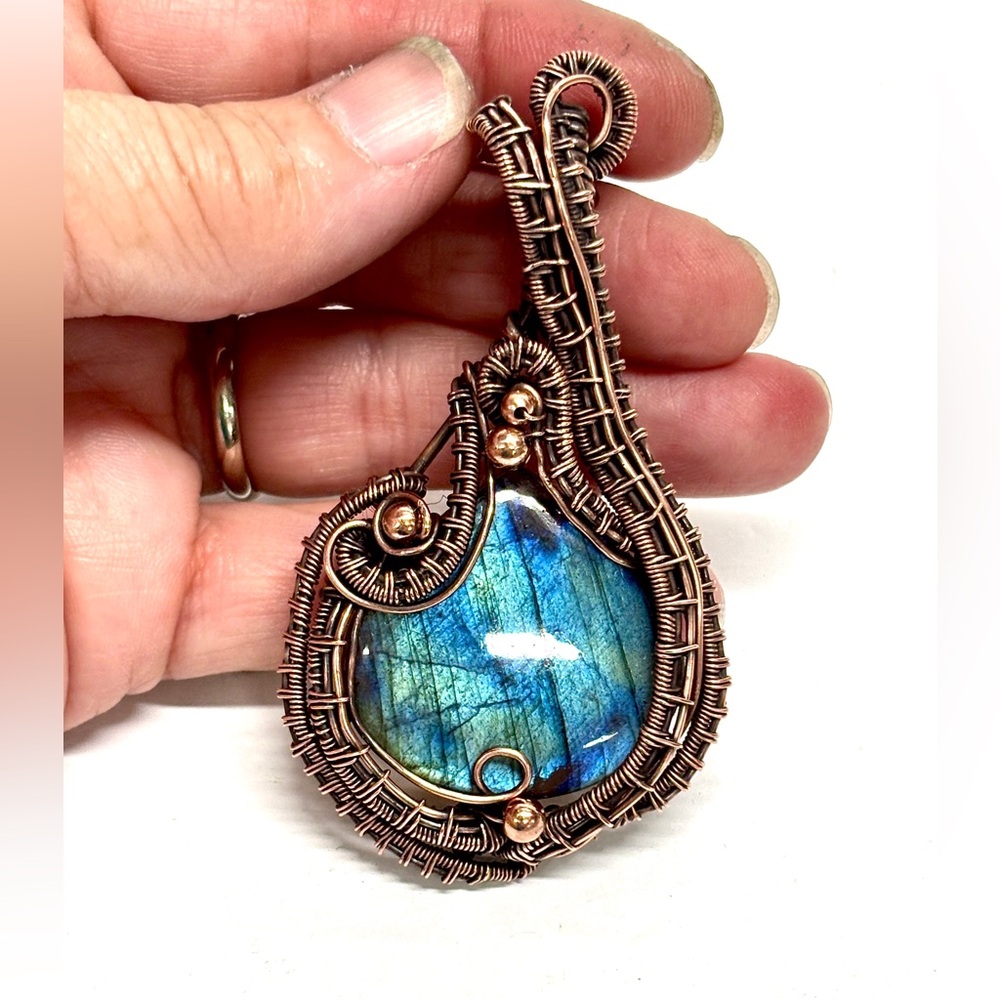 HAND CRAFTED Labradorite Wire Wrapped Copper Heady Statement Pendant Necklace - Picture 9 of 10